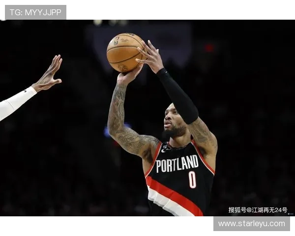 利拉德挡拆拉开空间提升效率，助力开拓者进攻核心转型