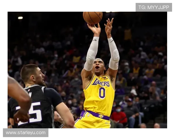 皮尔斯无球跑动制造错位，关键回合得分占比显著提升