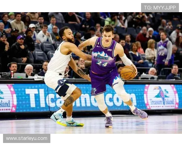 沃克·凯斯勒挡拆拉开空间比肩库里无球威胁