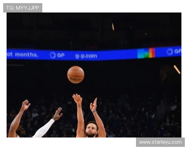 库里三分出手变化拉开距离，关键时刻得分占比提升